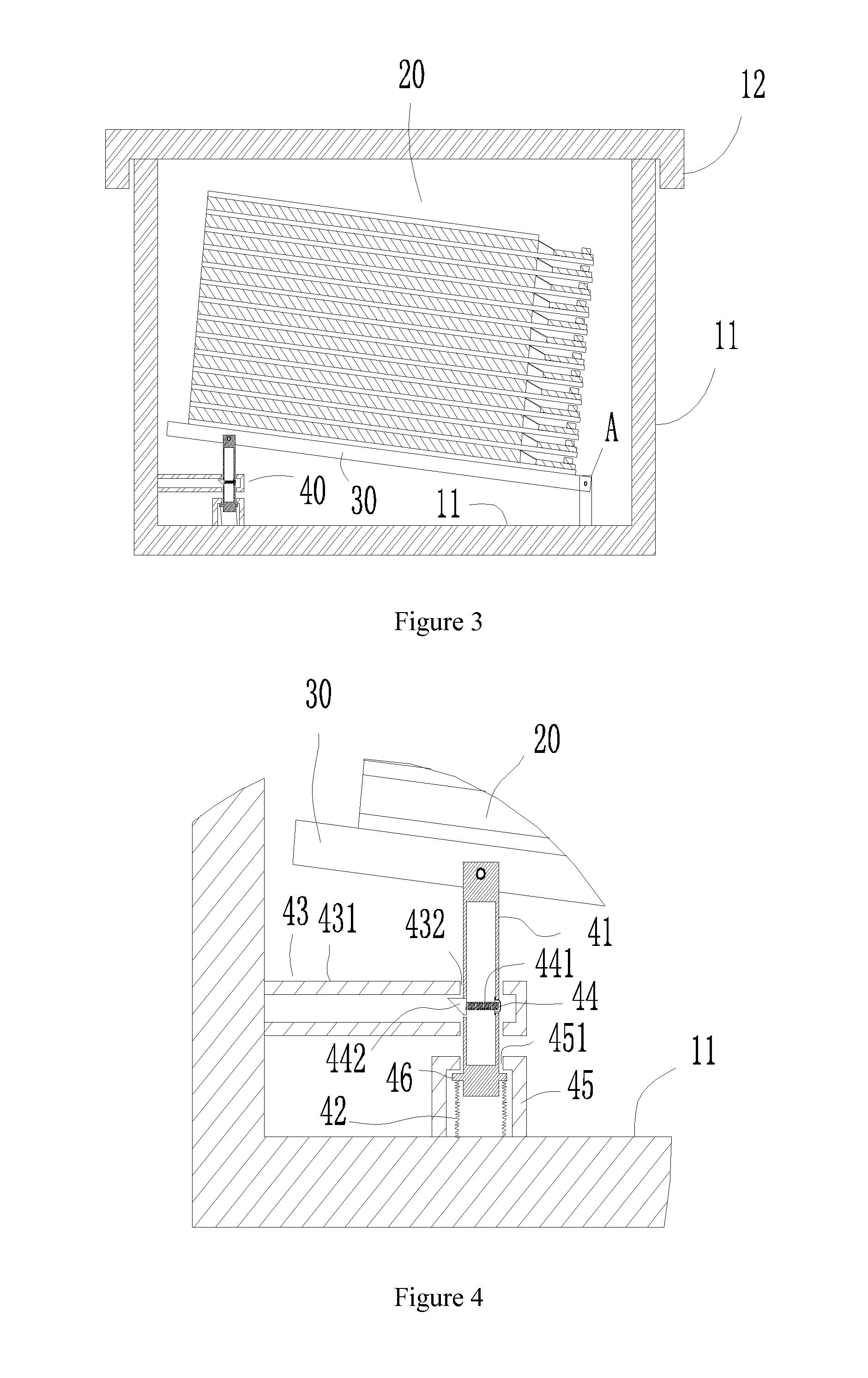 Adjustable tilting packaging box for liquid crystal module