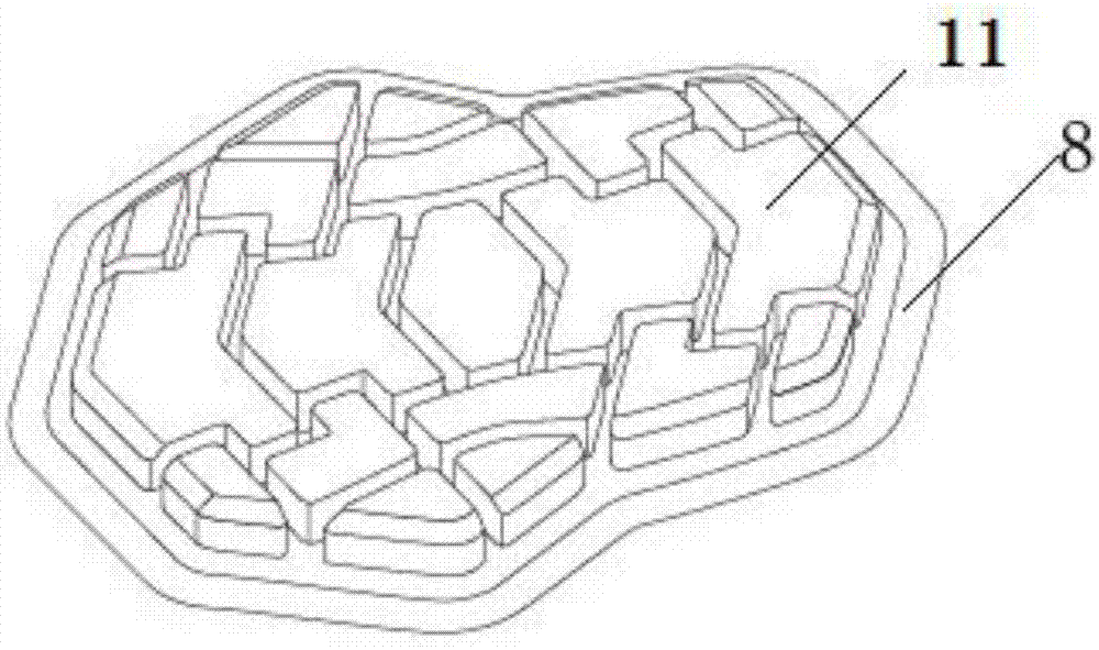 Anti-collision knee cap integrally formed by means of pouring and process for producing anti-collision knee cap