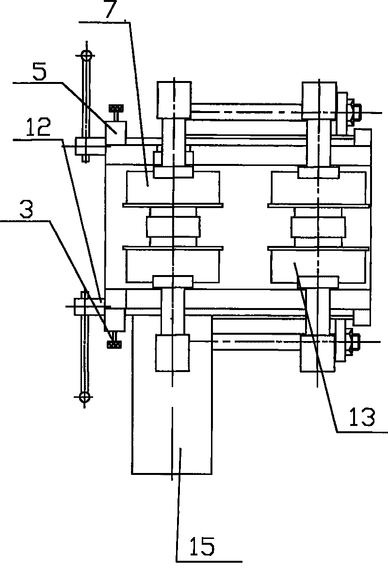 Six-wheel fastening mobile mechanism of two-sided window cleaner