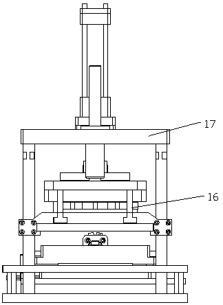 A plastic shell of commutator Morgan mold is automatically pressed into the preheating mechanism