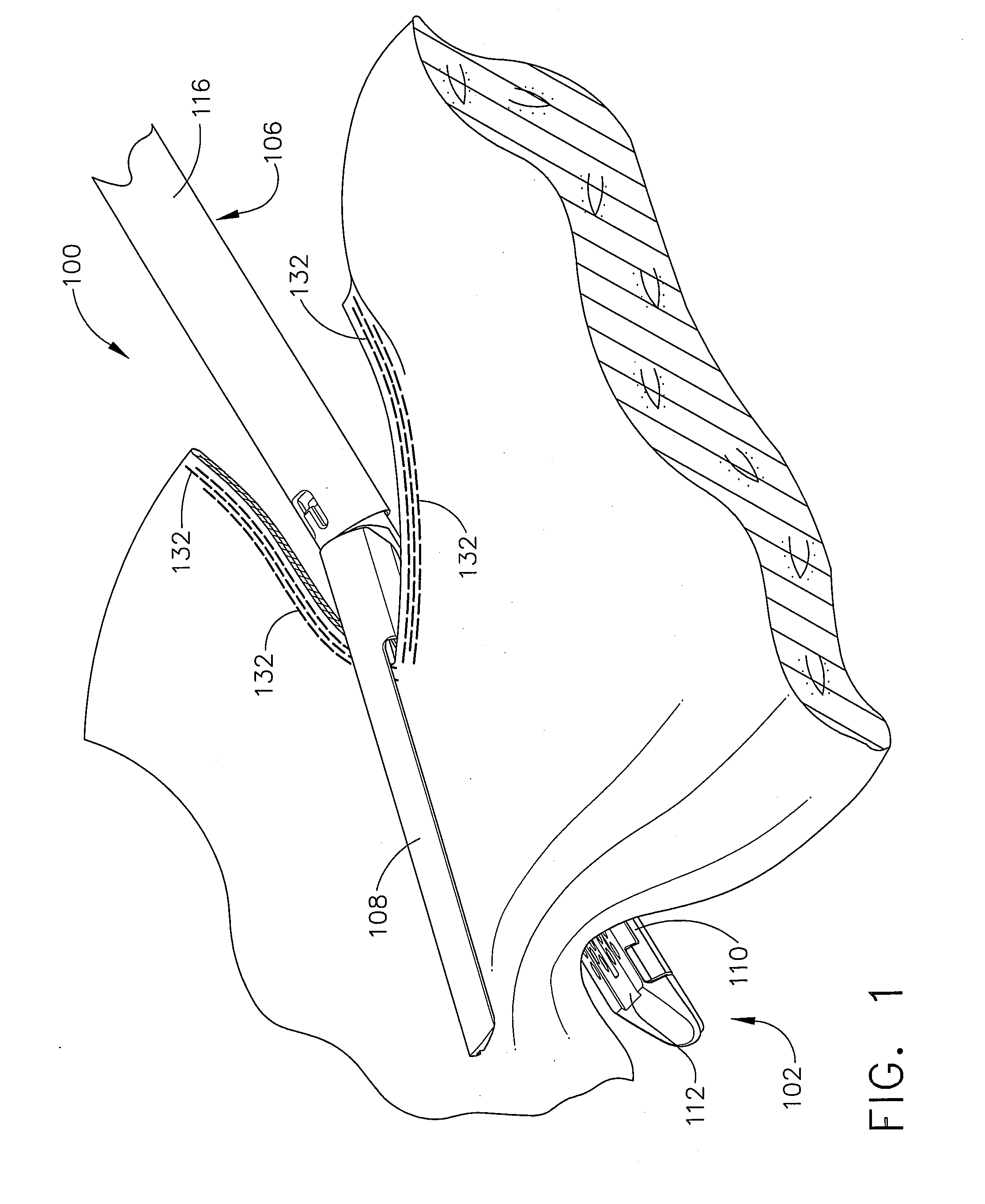 Surgical stapling device with a curved cutting member