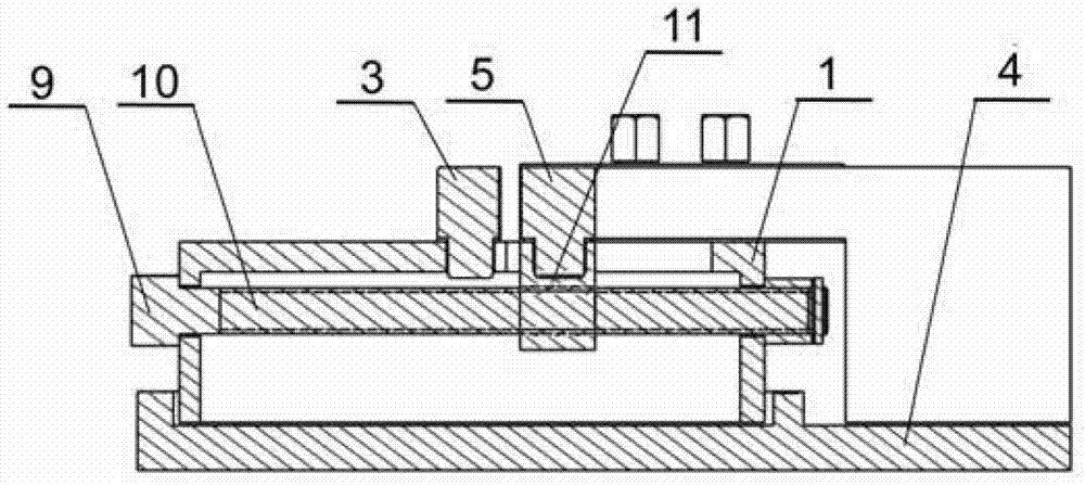 Cable bending and molding device