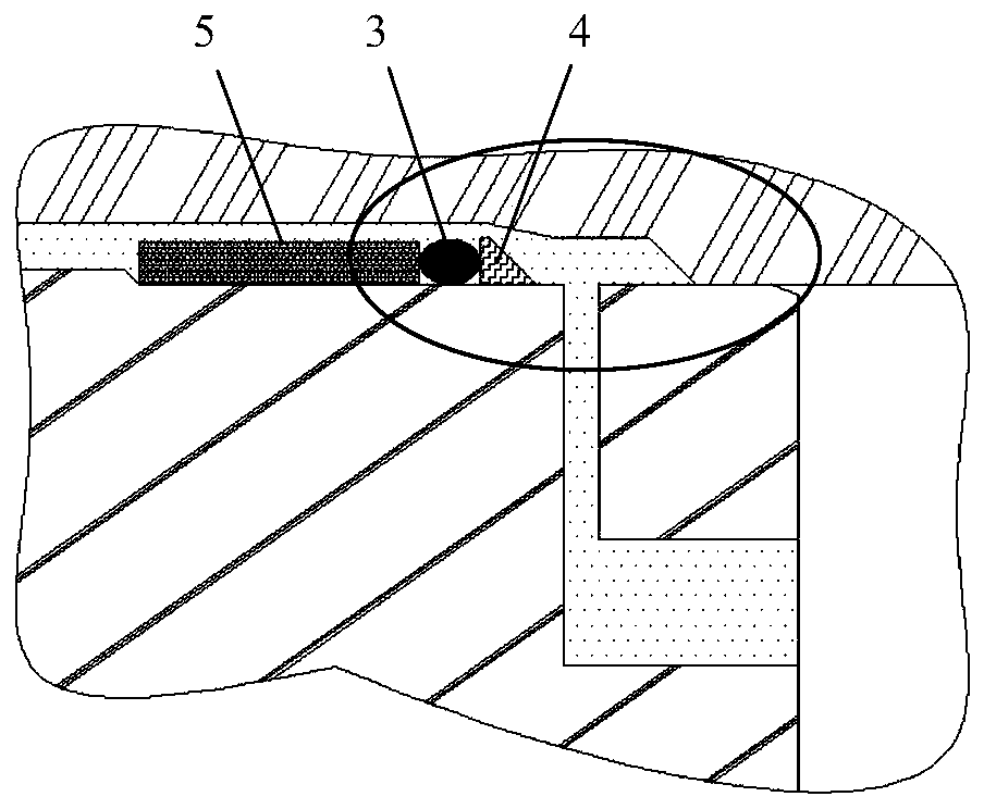 An oil injection device for an ultra-high pressure vessel