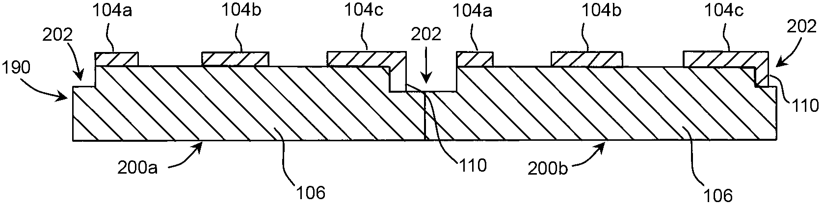 Wafer level packaging structure with large contact area and preparation method thereof