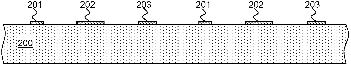 Wafer level packaging structure with large contact area and preparation method thereof