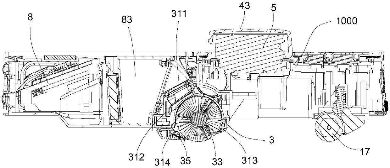 Sweeping robot and middle sweeping device thereof