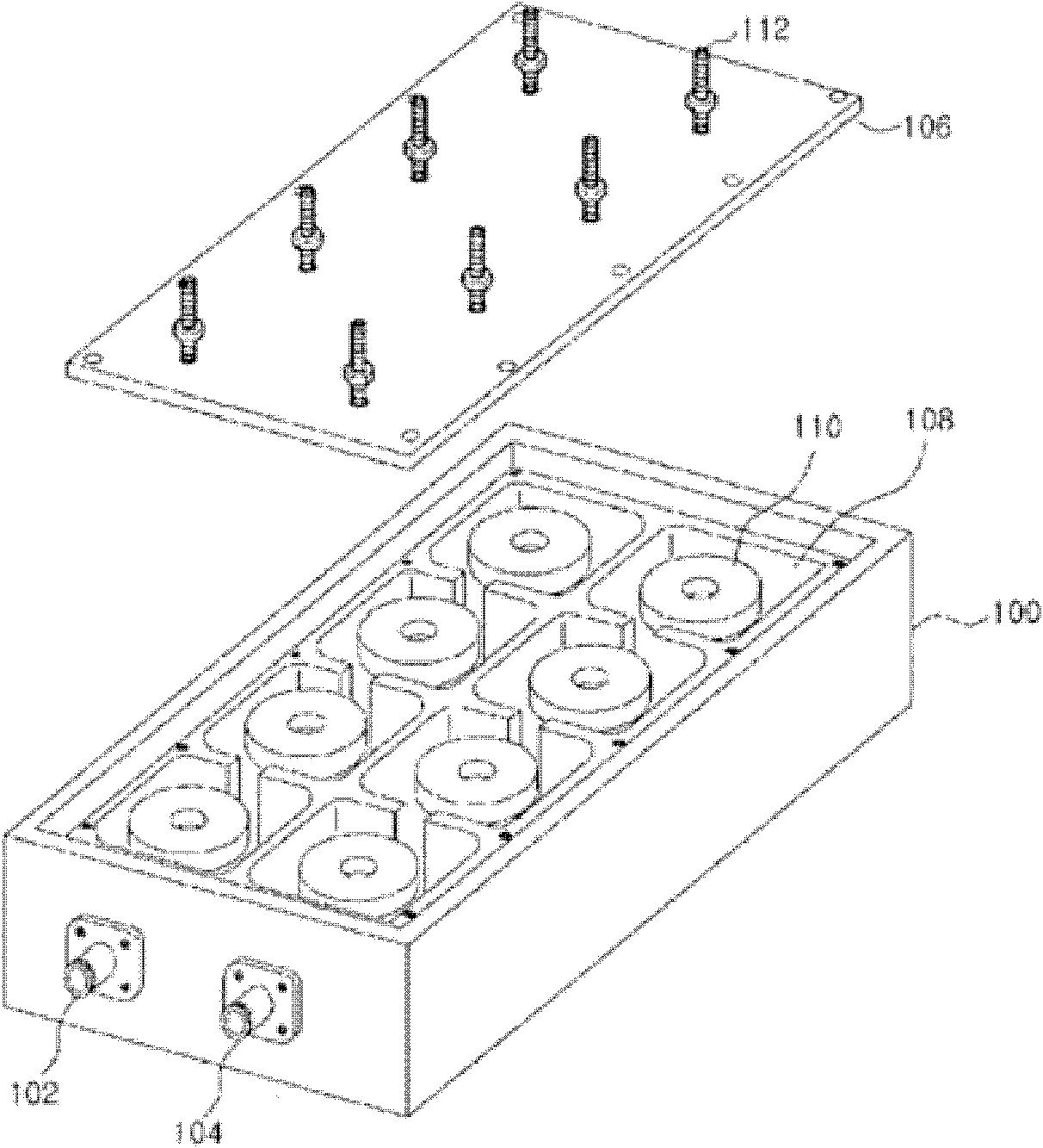 Tuning bolt ground connection structure and RF cavity filter including same
