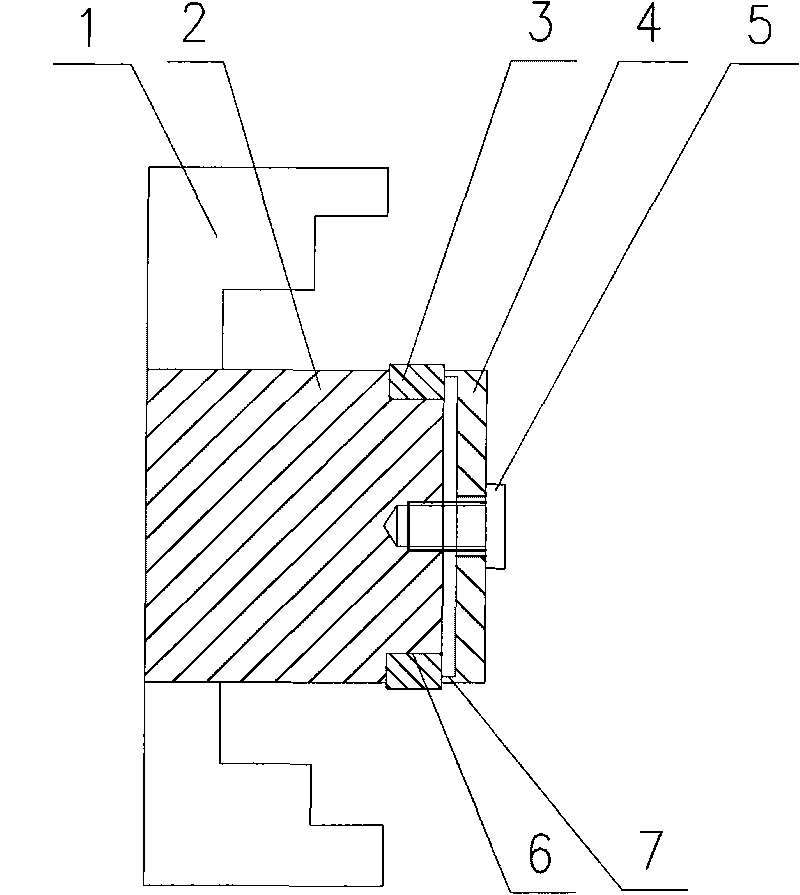 Machining device of excircle of thin-walled workpiece of motor