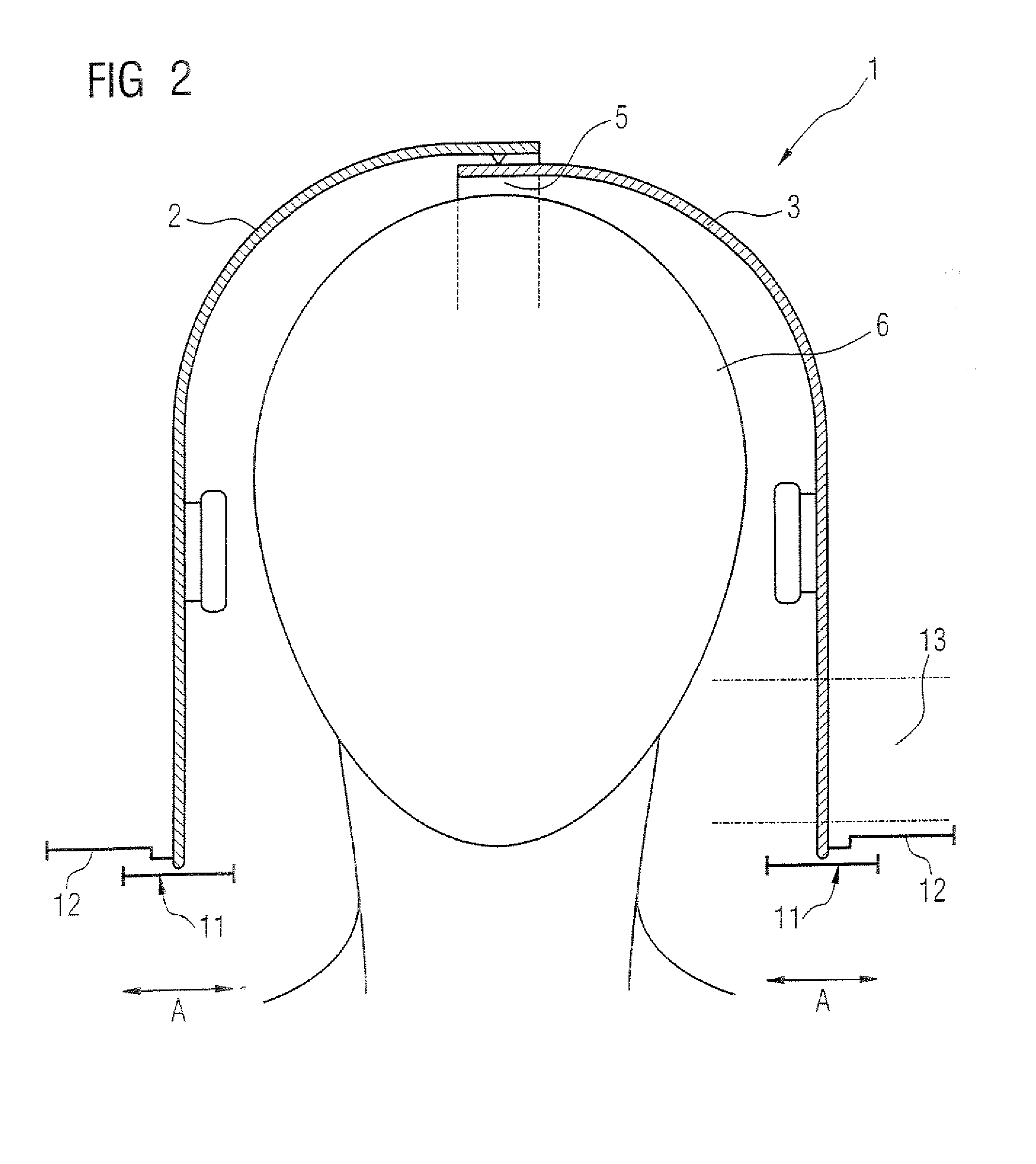 Head coil arrangement for a magnetic resonance device