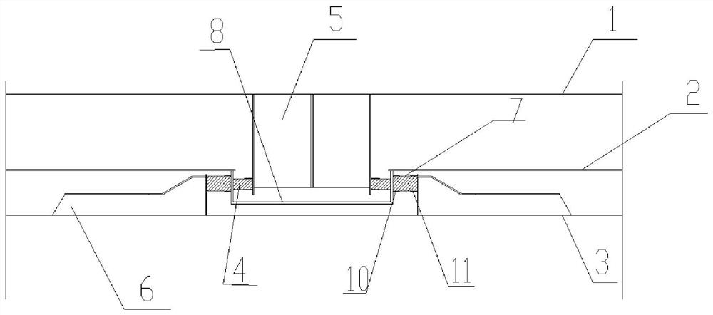 Limitable B-type storage tank liquid collecting tank