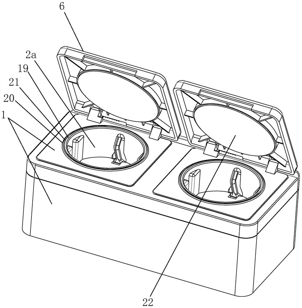 Solid-liquid double-proof socket box