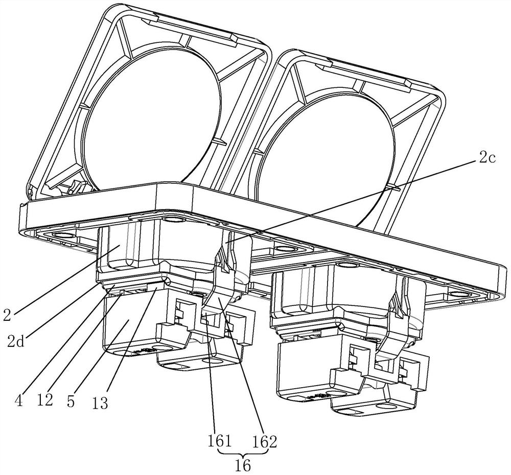 Solid-liquid double-proof socket box