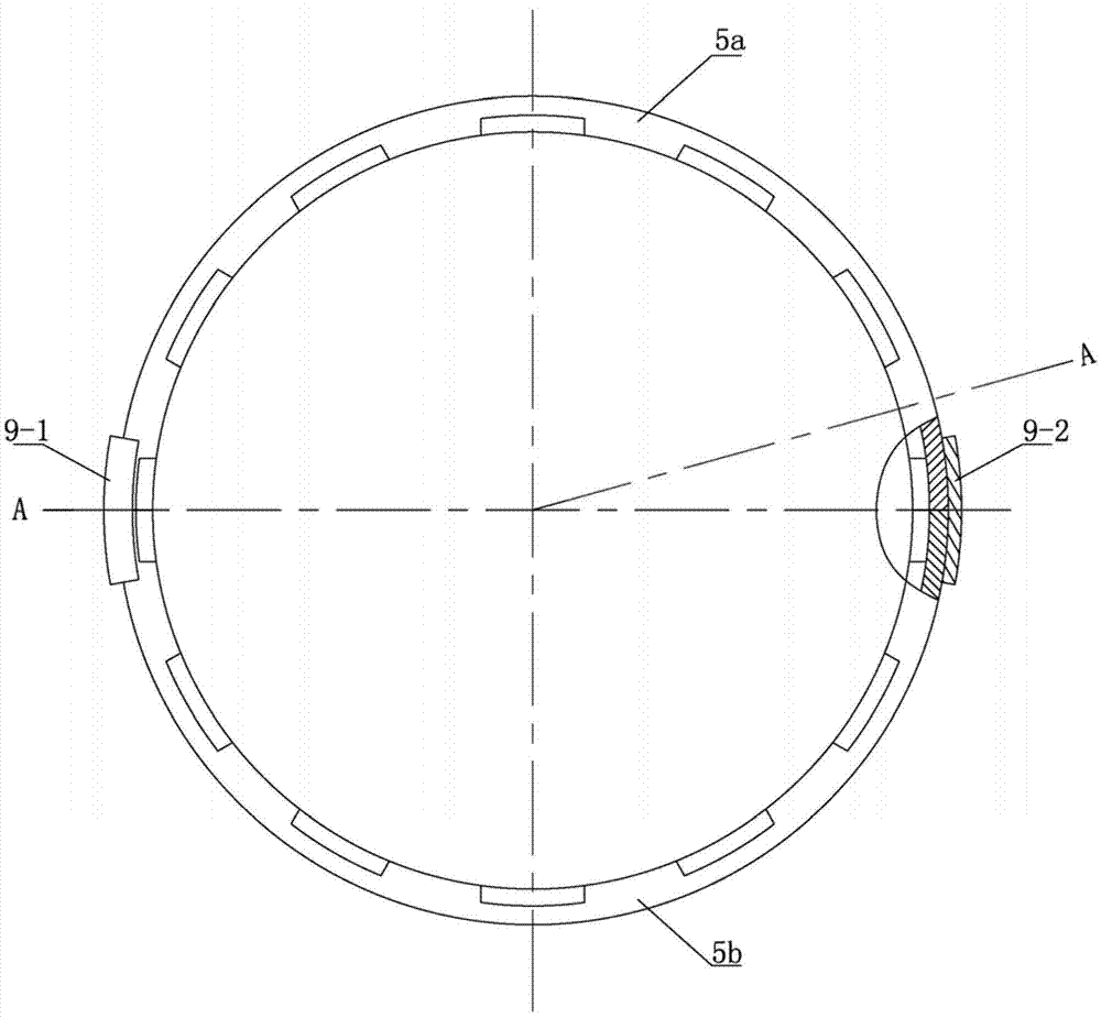 Pressure vessel door quickly-opened device with leakage on-line detection function