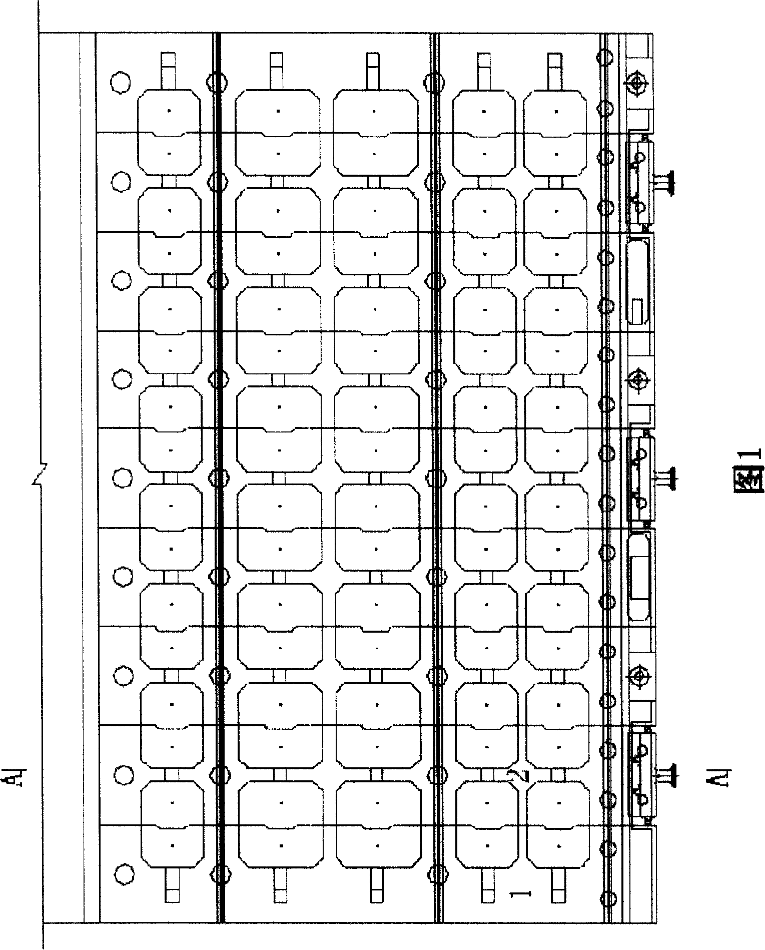 Integrated casing board type long piled wharf