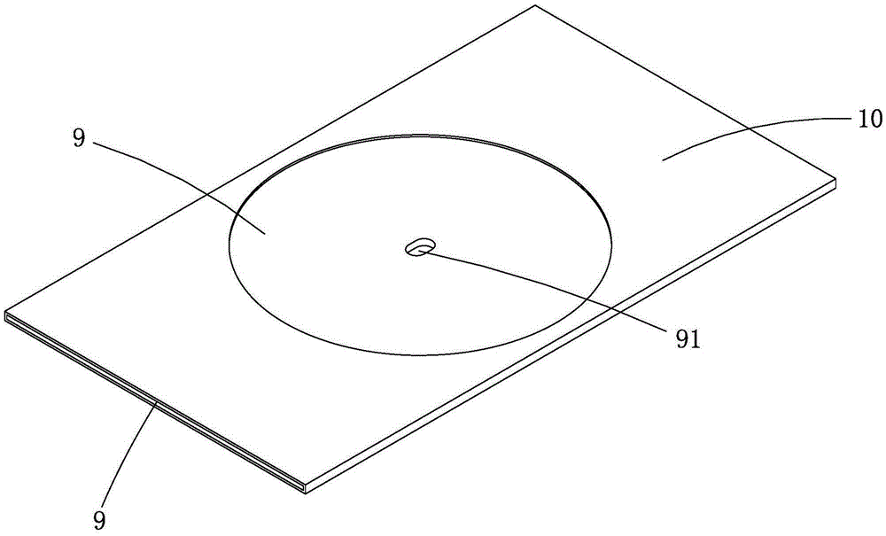 Busbar heat-shrinkable tube hole cutting device