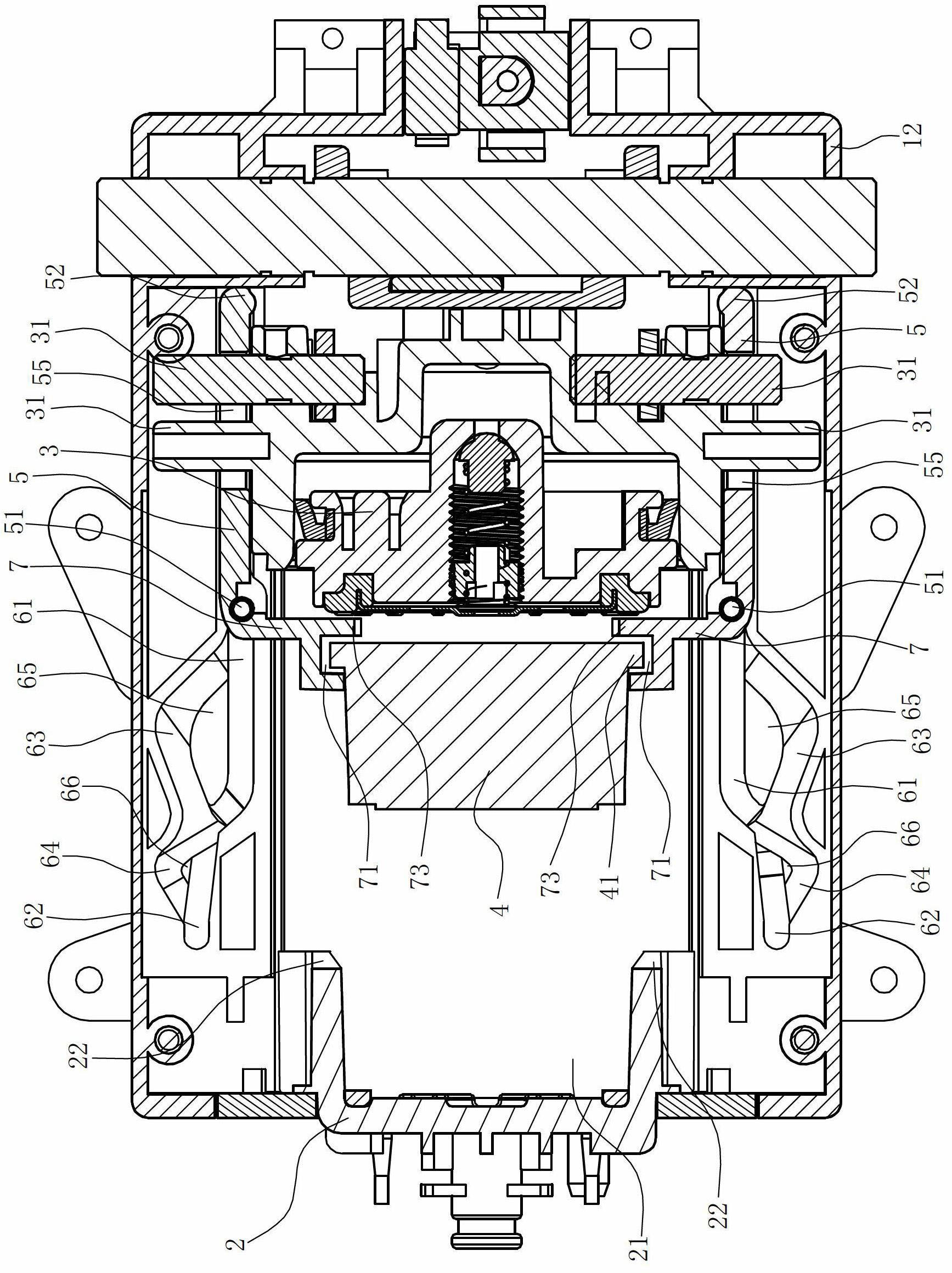 Automatic package removing mechanism of beverage manufacturing device