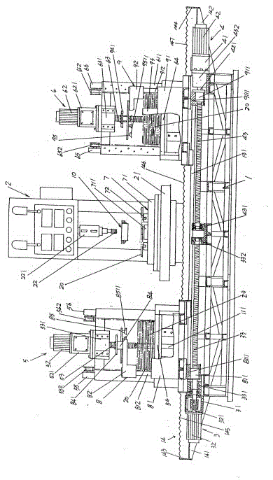 Circular saw blade supply and receiving device for automatic reaming device for central hole of circular saw blade