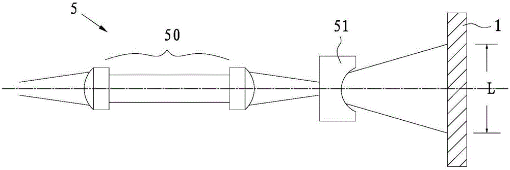 Laser cleaning device and method for oxide layers on surfaces of steel plates