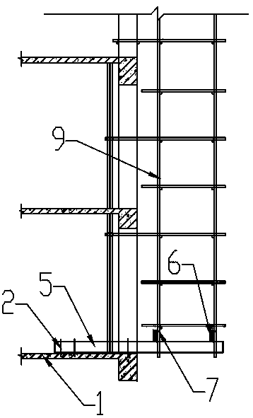 Construction technology for converting floor-type scaffold to cantilevered scaffold