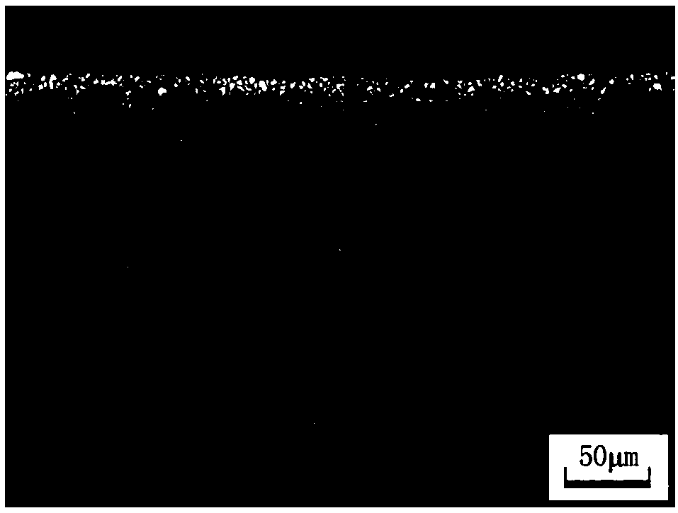 A method for manufacturing a hot-rolled high-carbon steel strip with a single-sided decarburization layer ratio of less than 0.7%