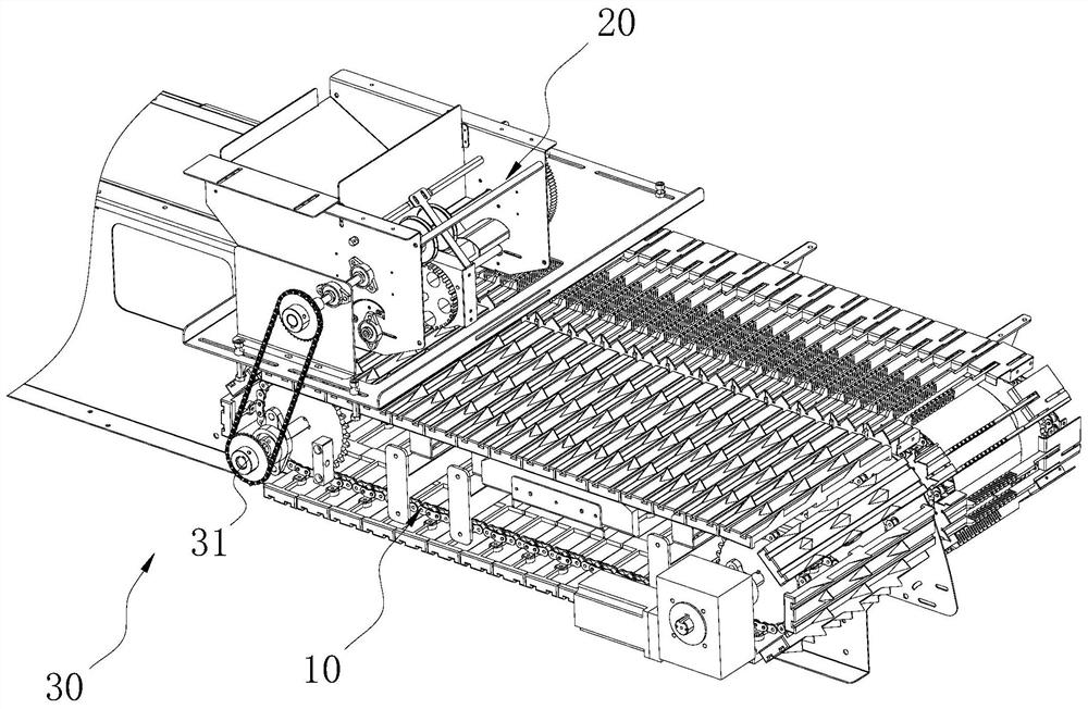 Skewer distributing and feeding device and automatic stringing machine