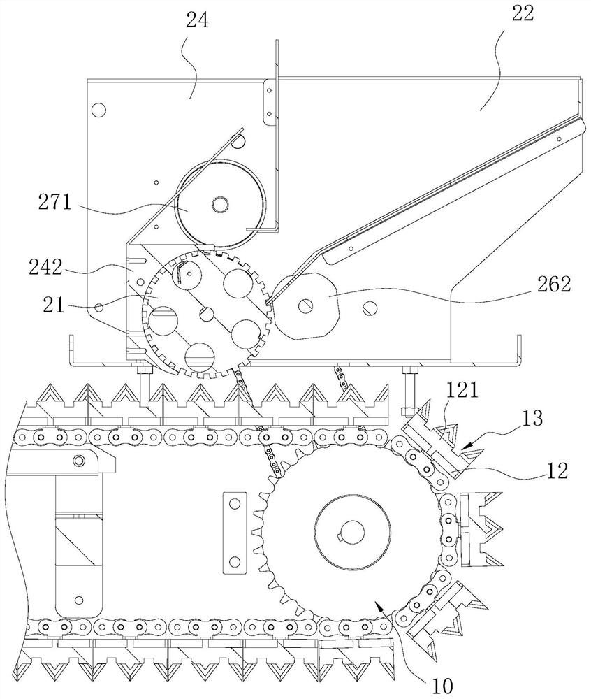 Skewer distributing and feeding device and automatic stringing machine