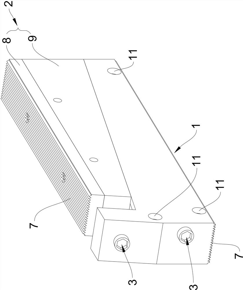 Bi-direction expansion fixed-connecting assembly device