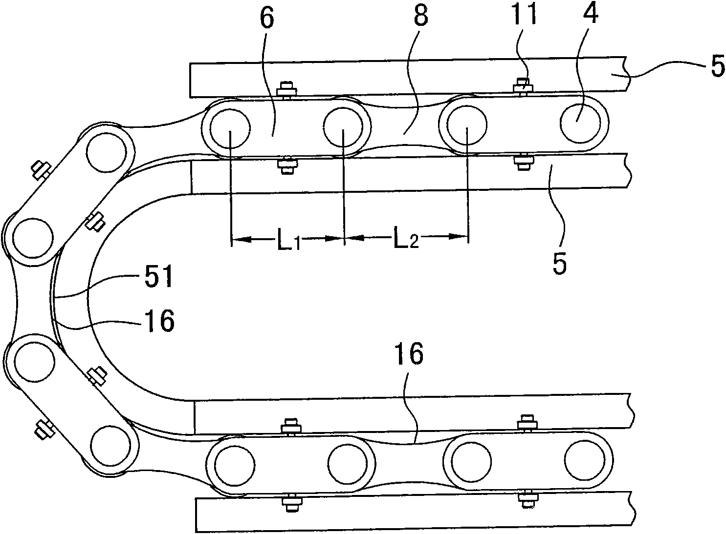 Variable pitch transport chain