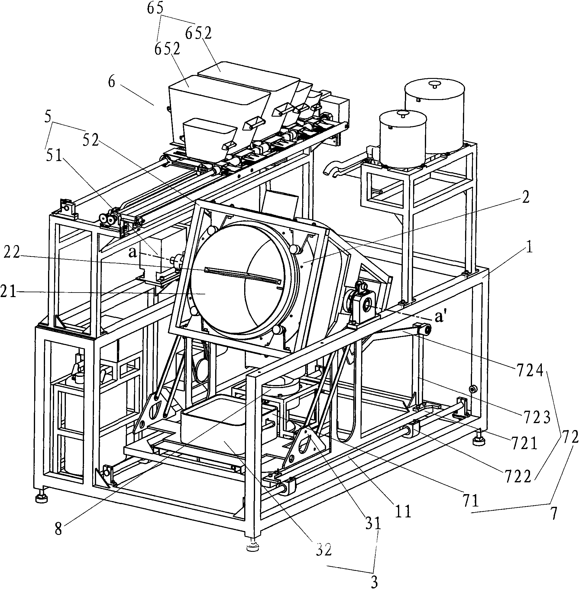 Cooking device with middle discharge mechanism