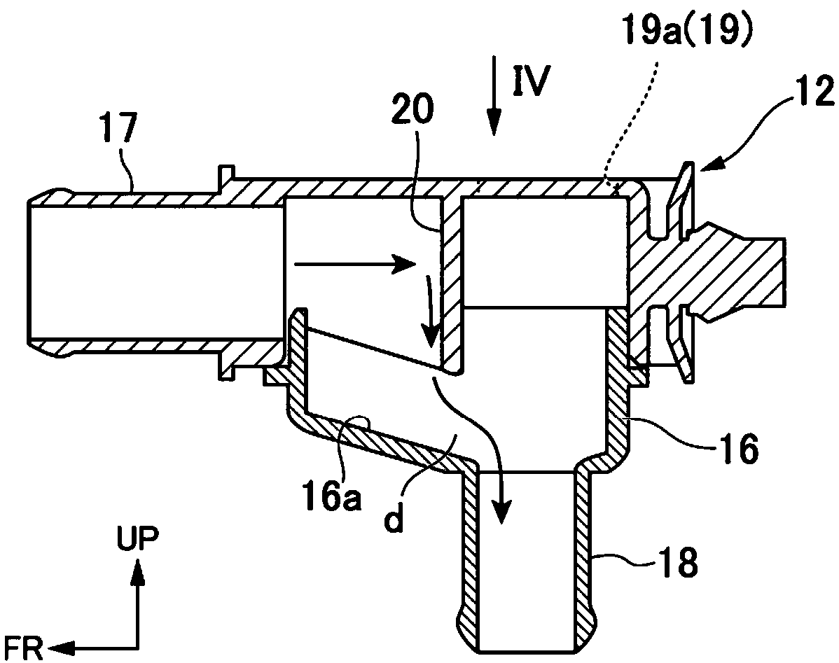 Discharge tank of evaporative fuel processing device and vehicle