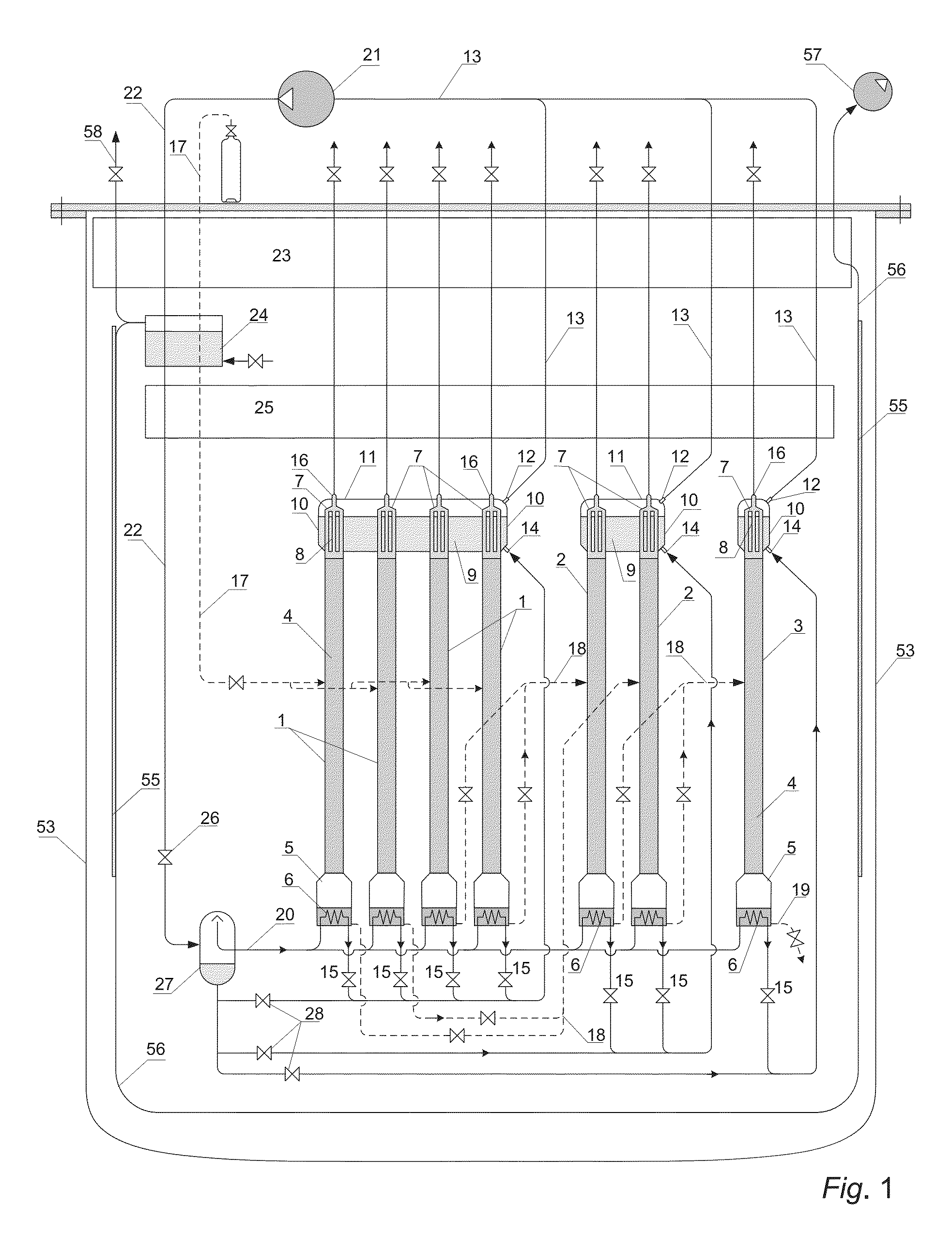 Assembly for separating gas mixtures in fractionating columns