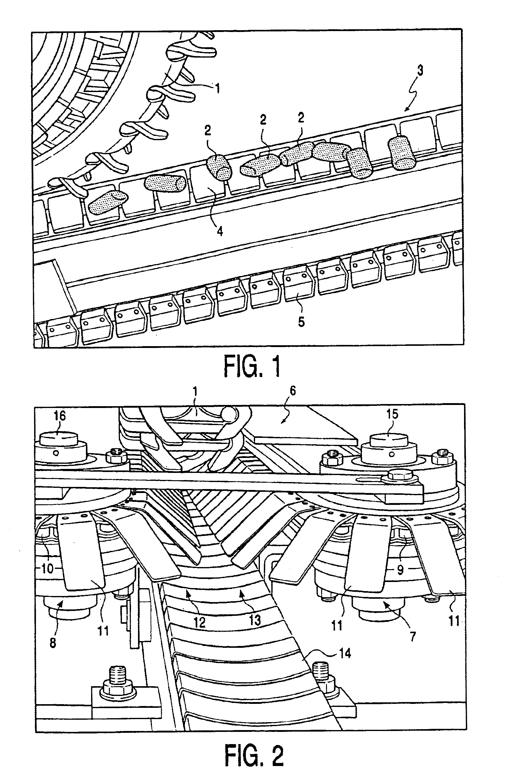 Apparatus and method for positioning separately supplied elongate meat products