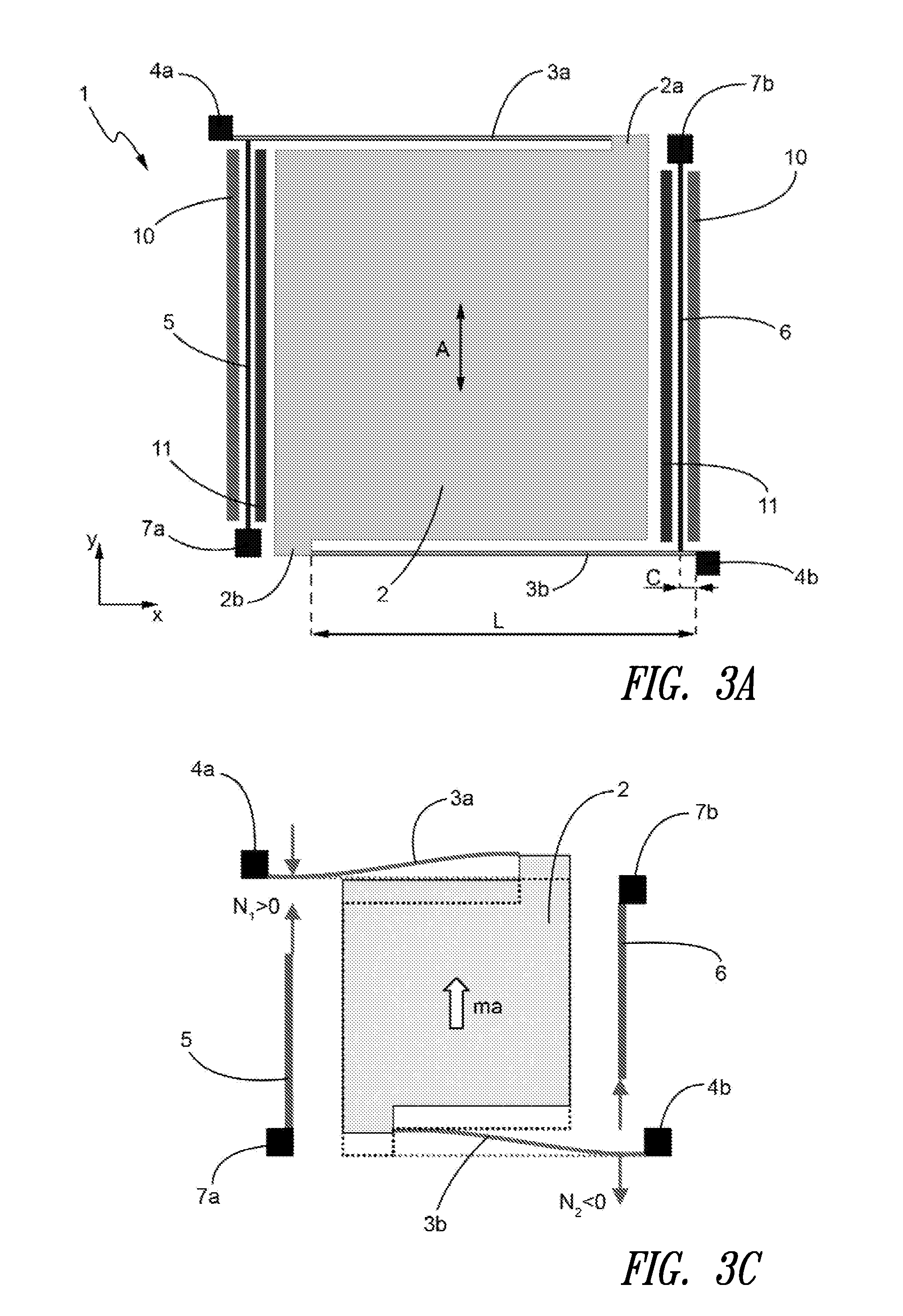 MEMS resonant accelerometer having improved electrical characteristics