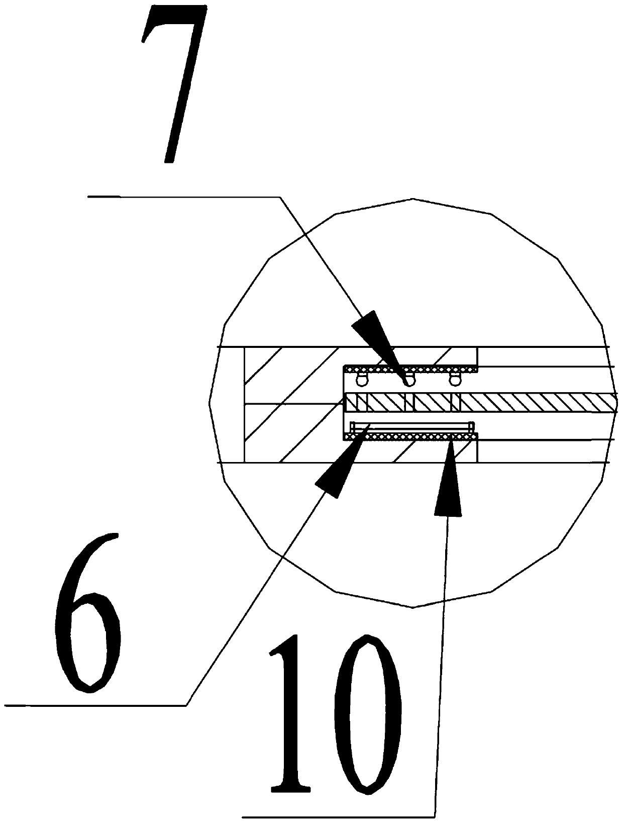 Center rotating joint provided with angle sensor