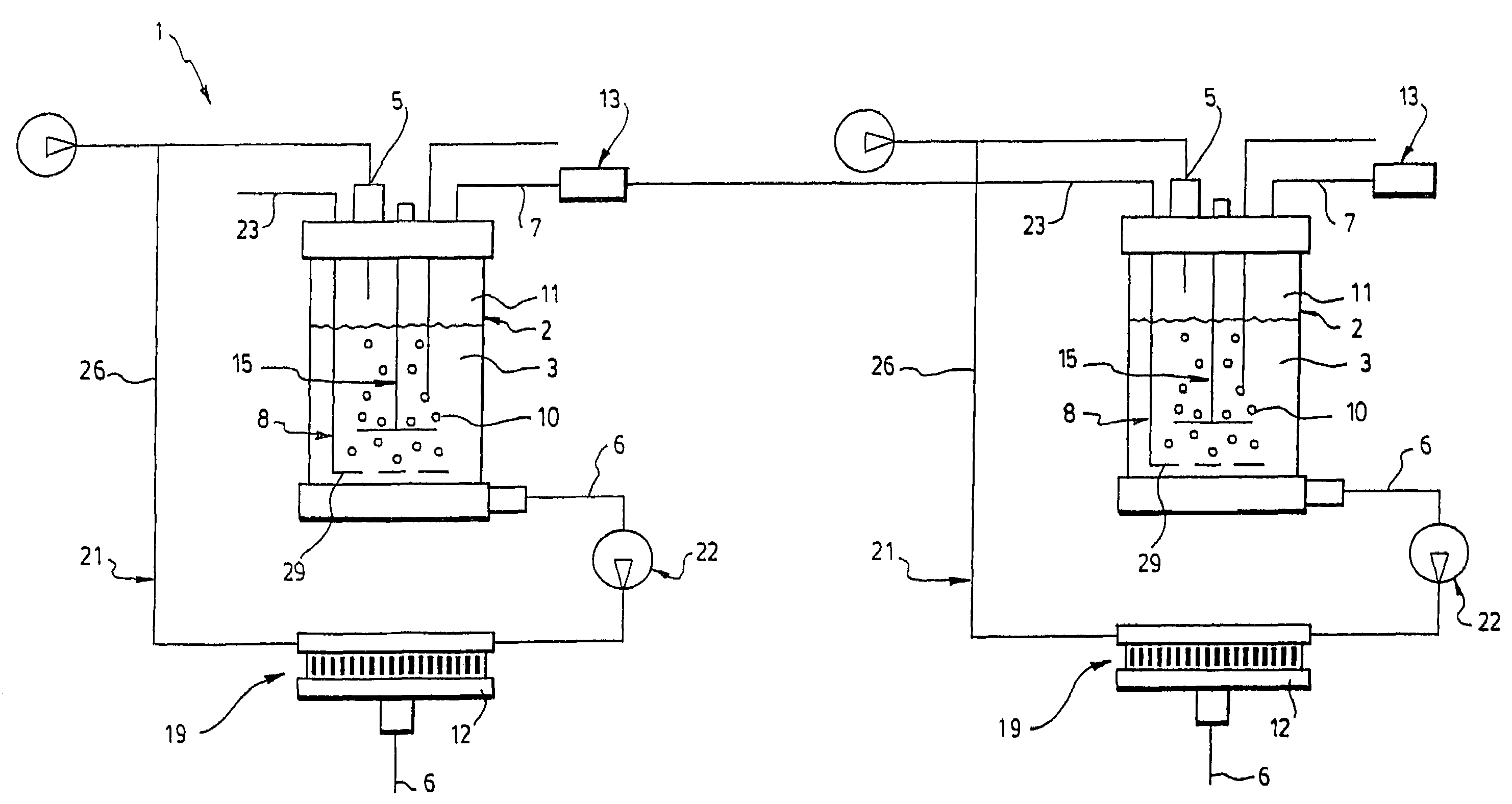 Triphasic process for gas effluent treatment