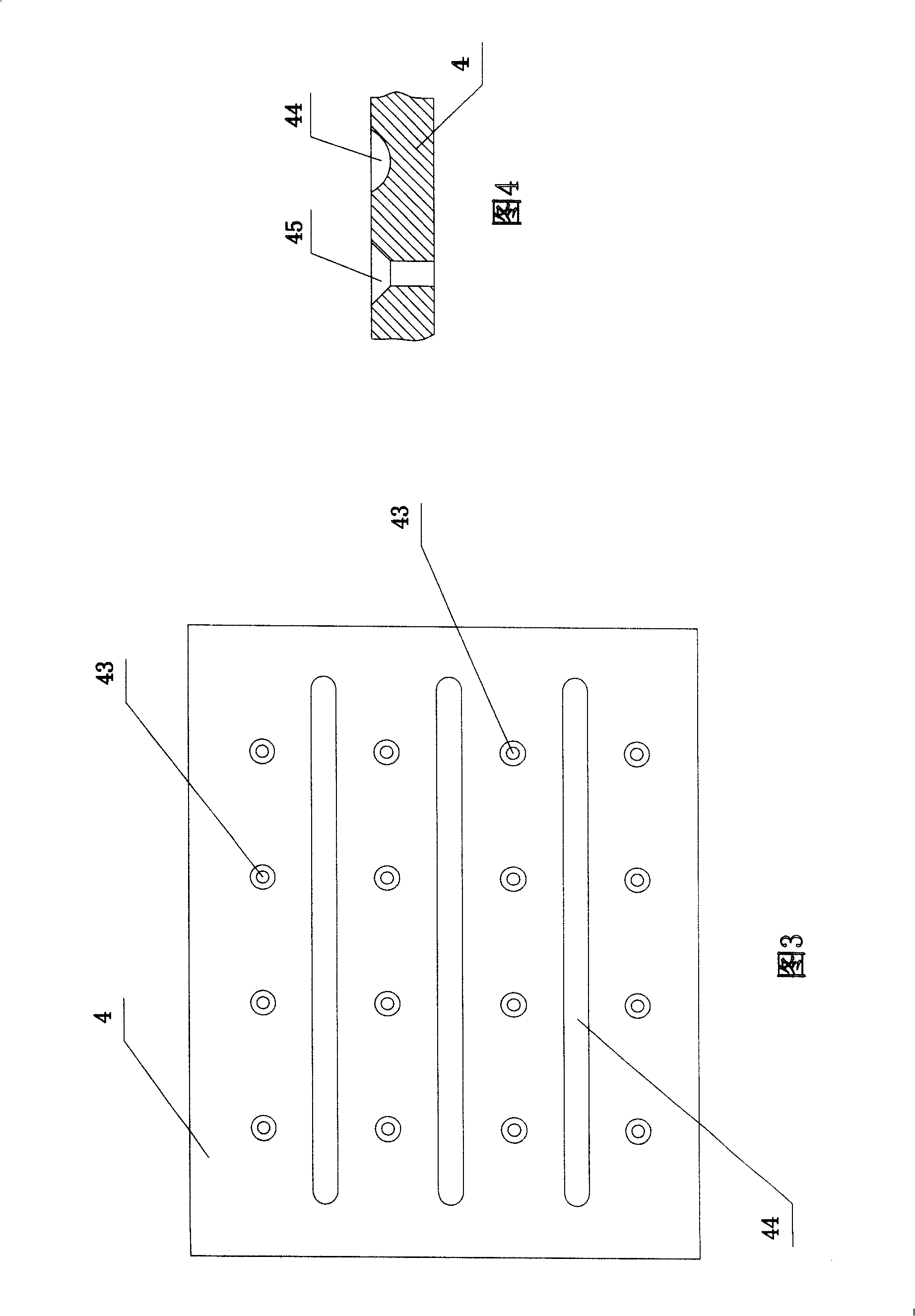 Pneumatic conveying device of tyre forming machine and method thereof