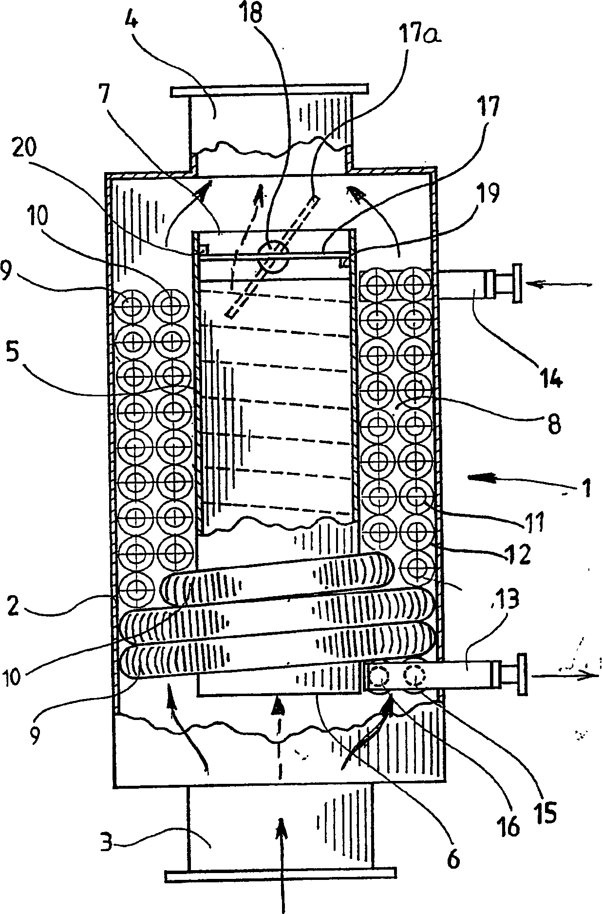 A heat exchanger, combination with heat exchanger and method of manufacturing the heat exchanger