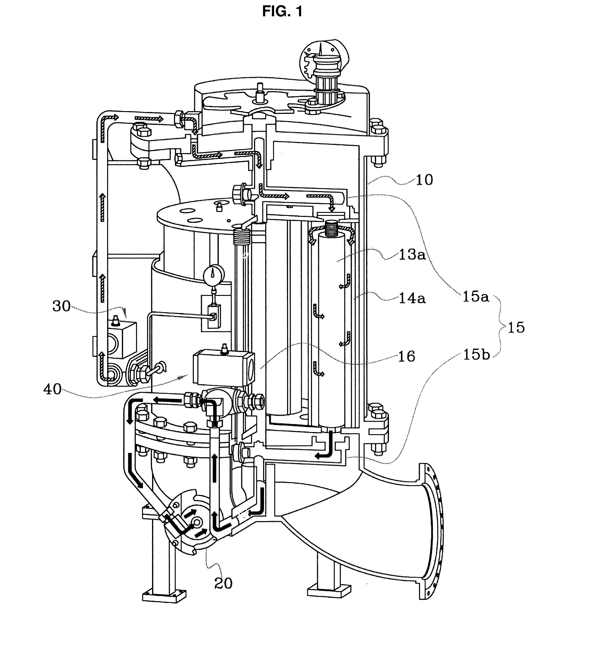 Filter apparatus utilizing pressurized reverse cleaning by means of a filter drum