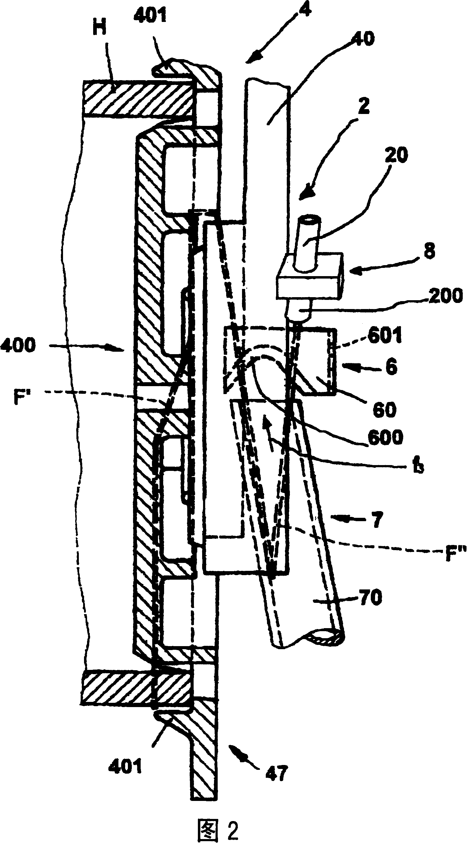 Method and apparatus for the servicing of a working station in a textile machine