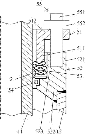 Self-tightening type packing box seal displacement buffer, and loop reactor