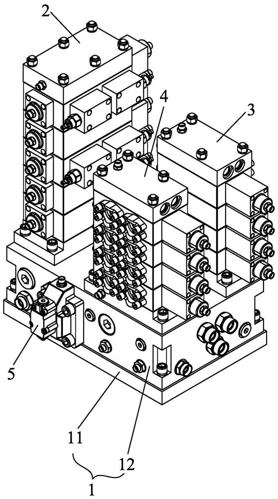 Hydraulic multi-way valve for static pile driver