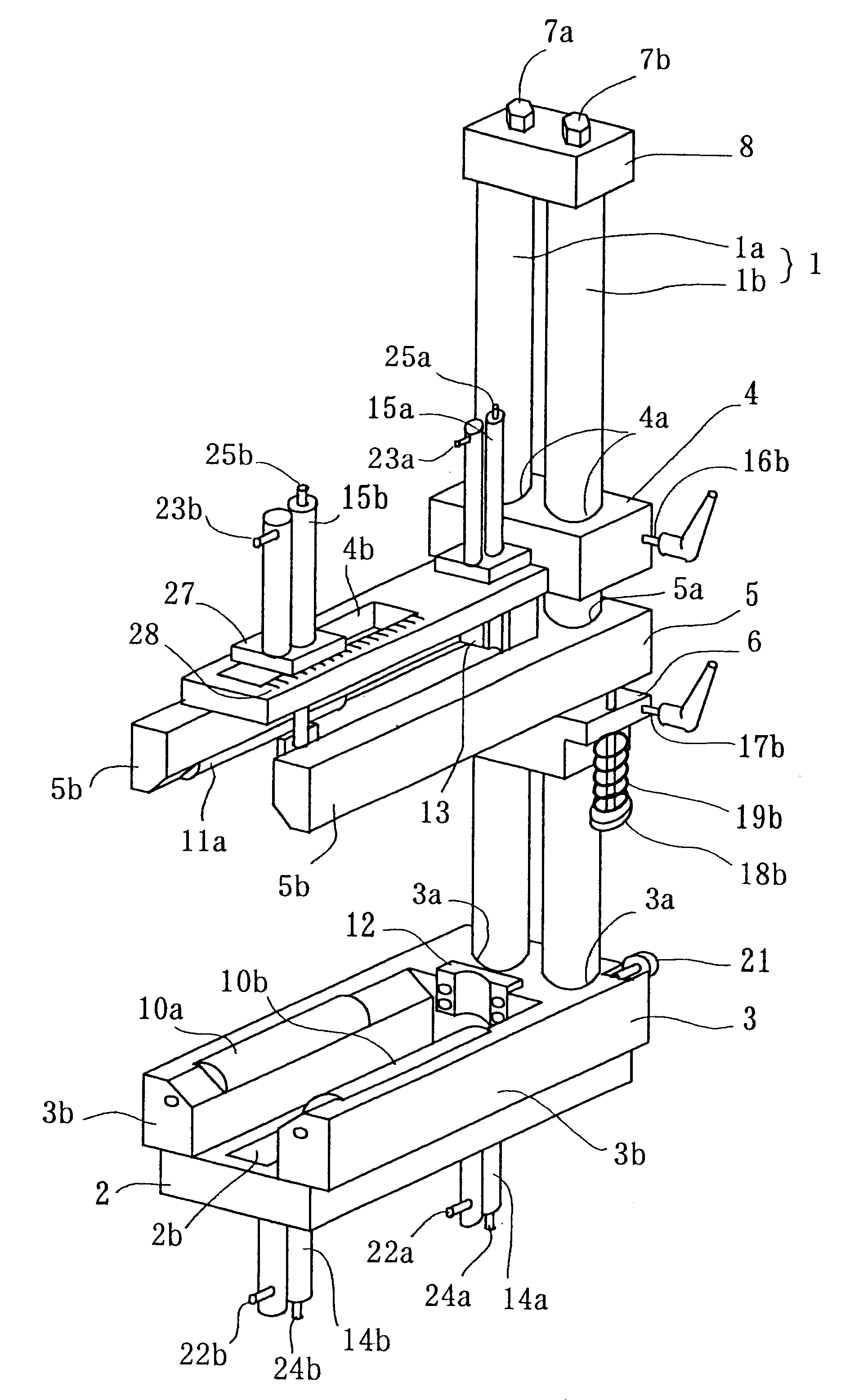 Apparatus and method of measuring outer diameter of worked portion at pipe end