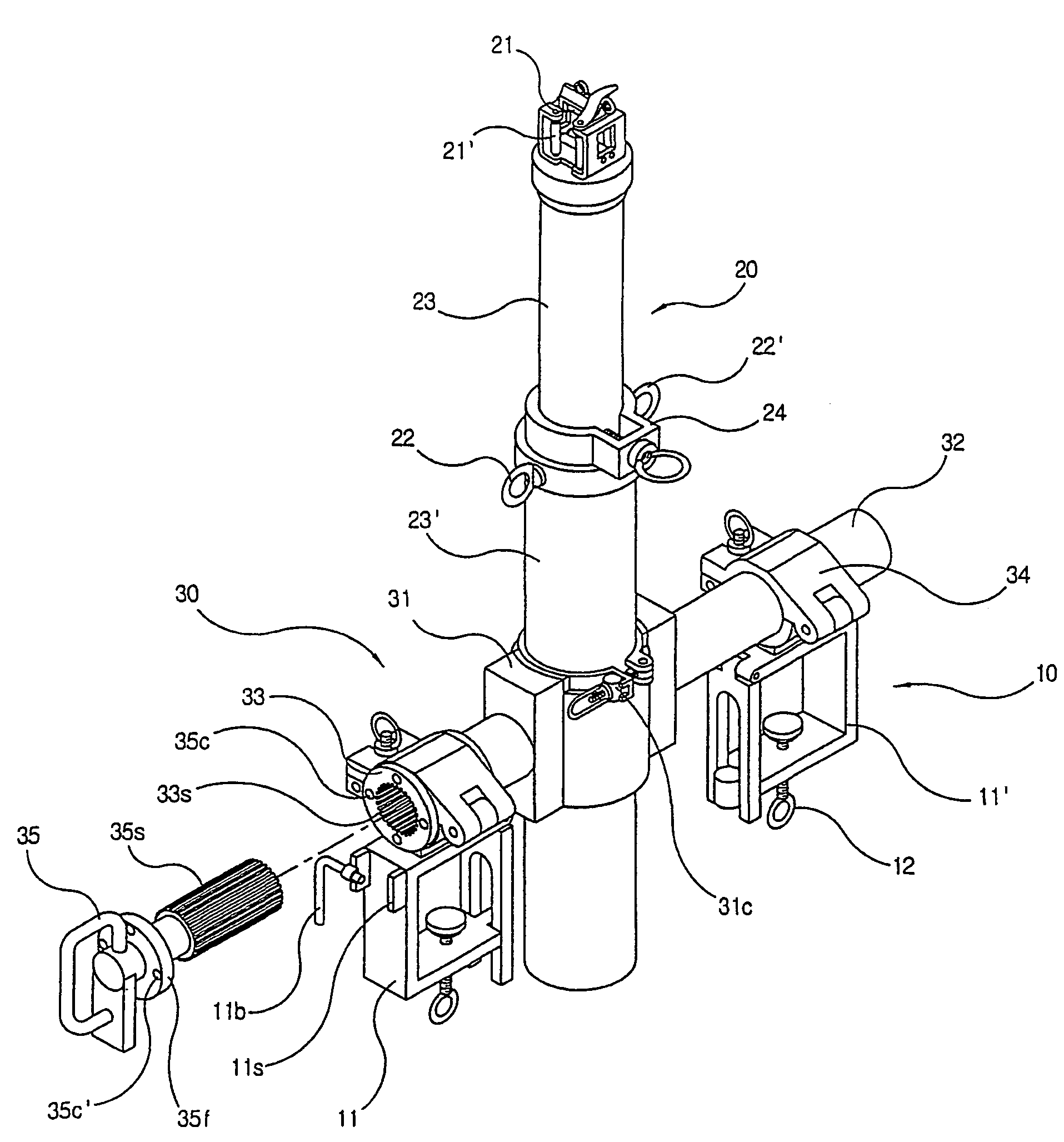 Electric wire changing device for wire replacing works on electric poles and power distributing method without cutting off power supply