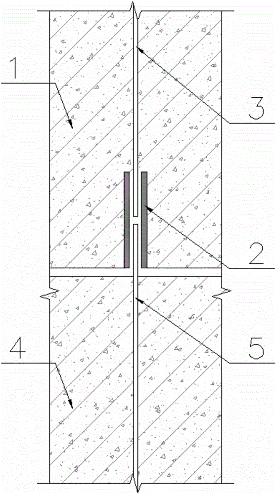Assembly type prefabricated shear wall horizontal abutted seam steel channel welding and connecting device and connecting method