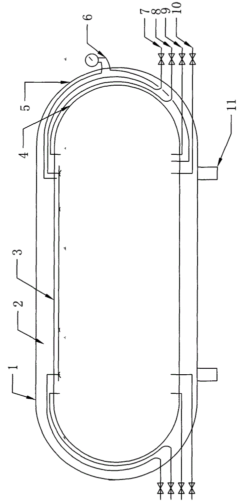 Low-temperature storage tank and natural gas station composed of same