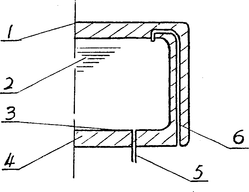 Electric water heater with large hot water volume