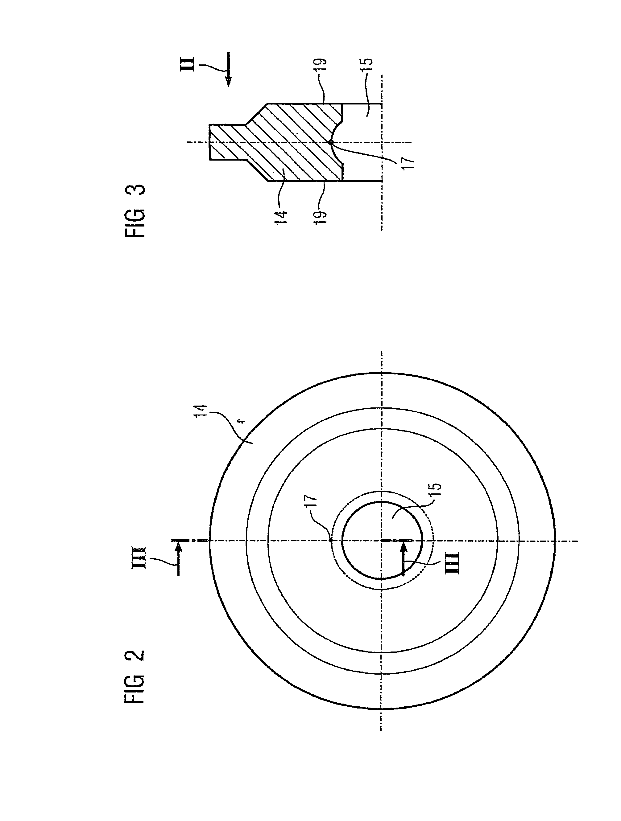 Turbo machine with a rotor which has at least one rotor disk with a bore