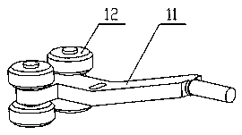 Cable collecting device capable of automatically arranging cables