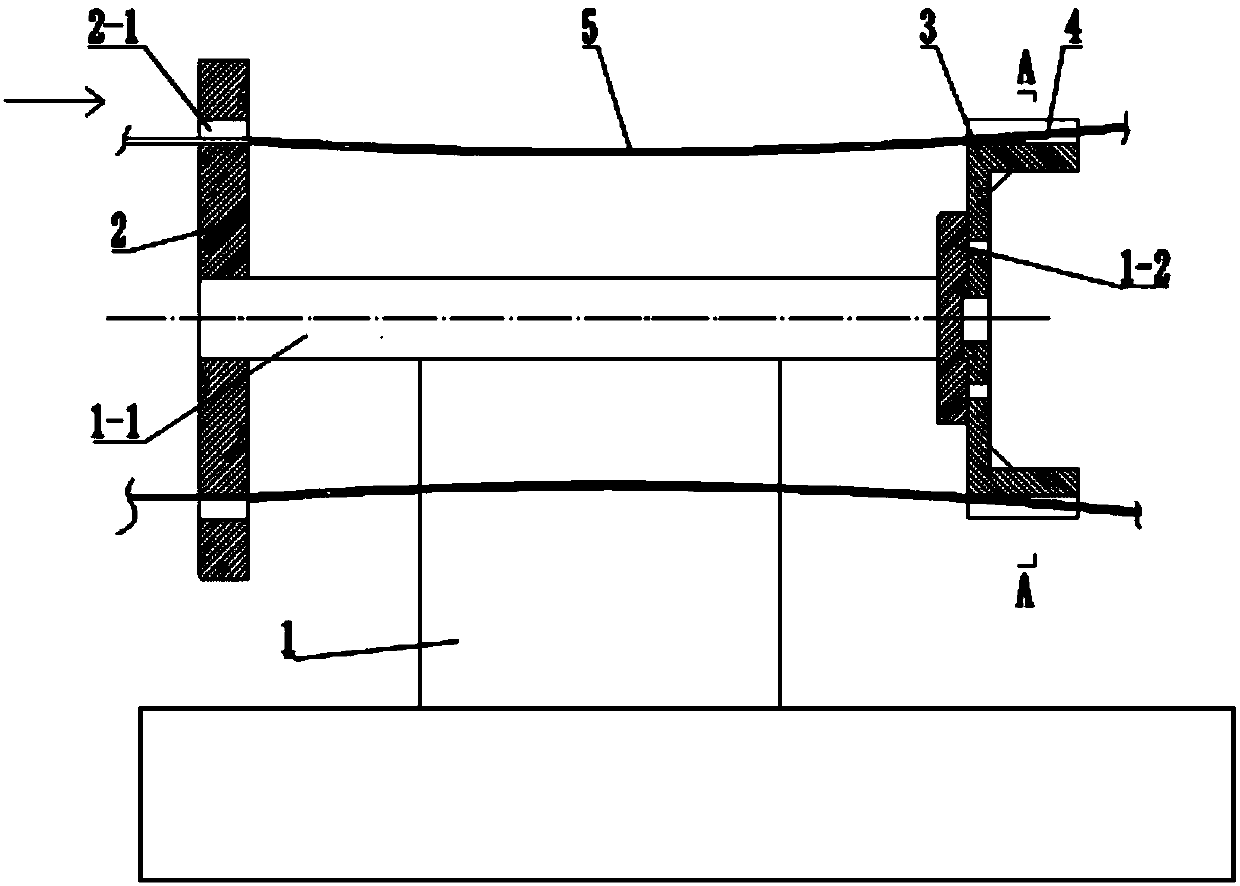 Reinforcement cage welding tool and fixed electrode thereof