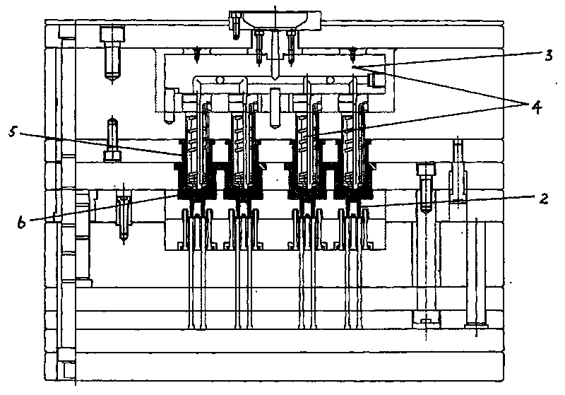 Injection moulding method using cold-hot flow passage